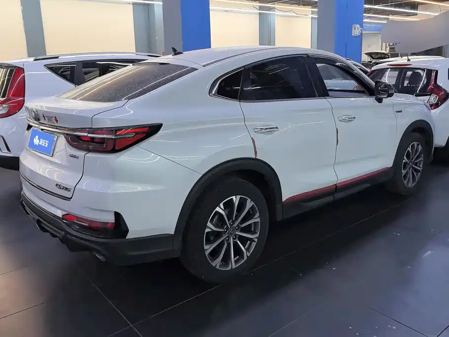 Changan CS85 COUPE — фото 3