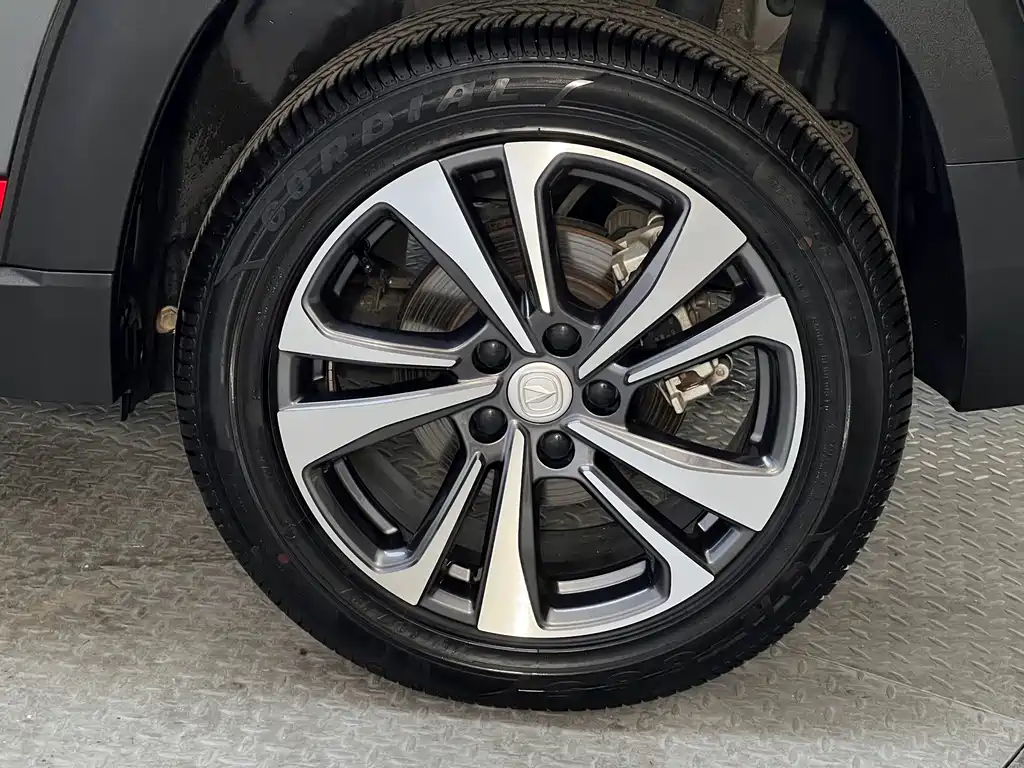 Changan CS35PLUS — фото 19
