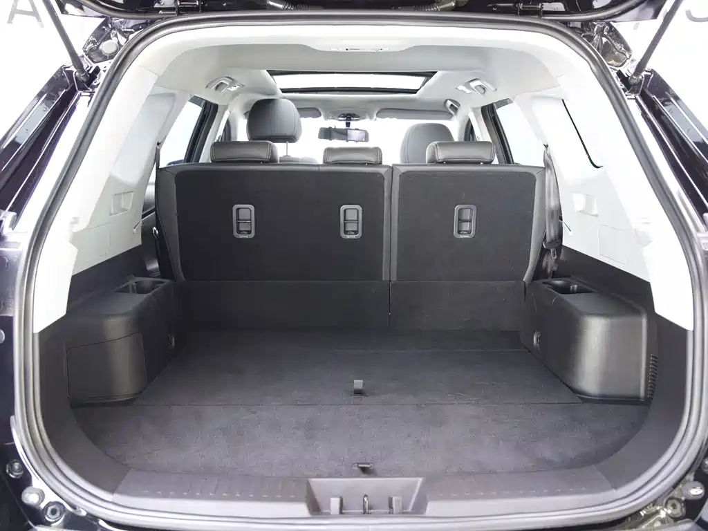 Chery Tiggo 8 — фото 17