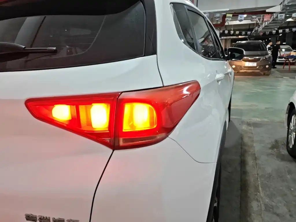 Chery Tiggo 7 — фото 8