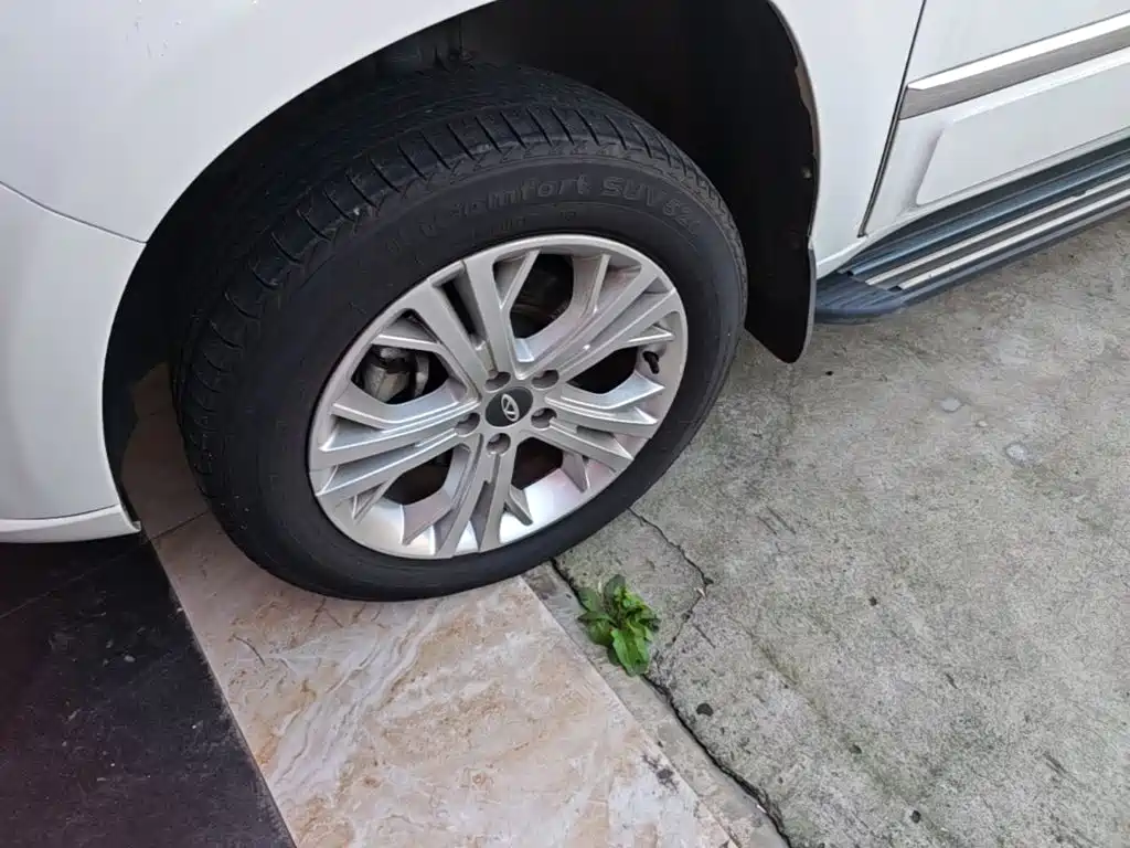 Chery Tiggo 3 — фото 23