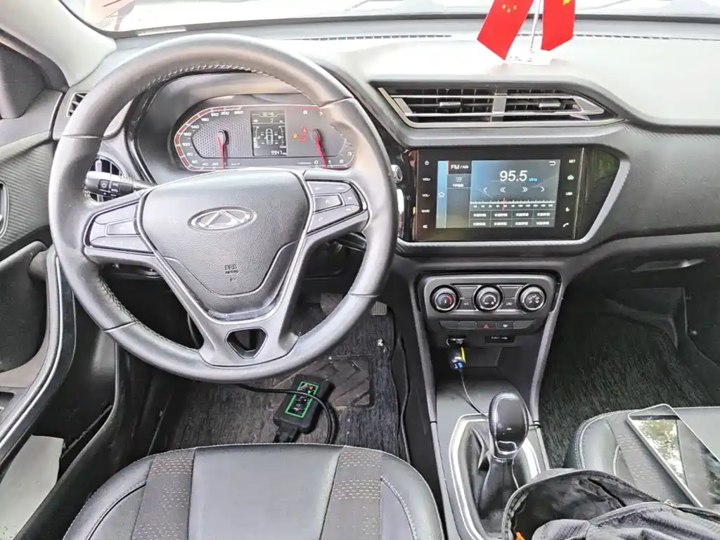 Chery Tiggo 3x — фото 10