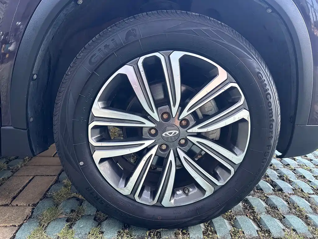 Chery Tiggo 8 — фото 13