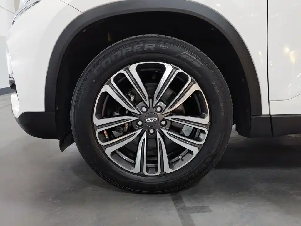 Chery Tiggo 8 — фото 17