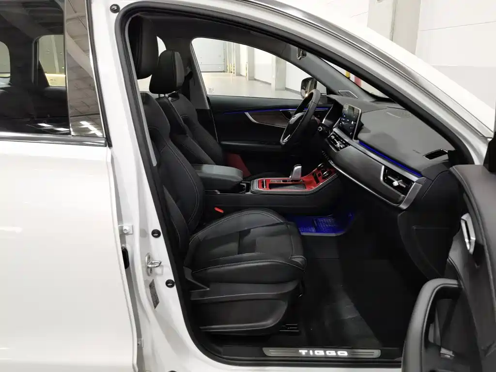Chery Tiggo 8 — фото 23