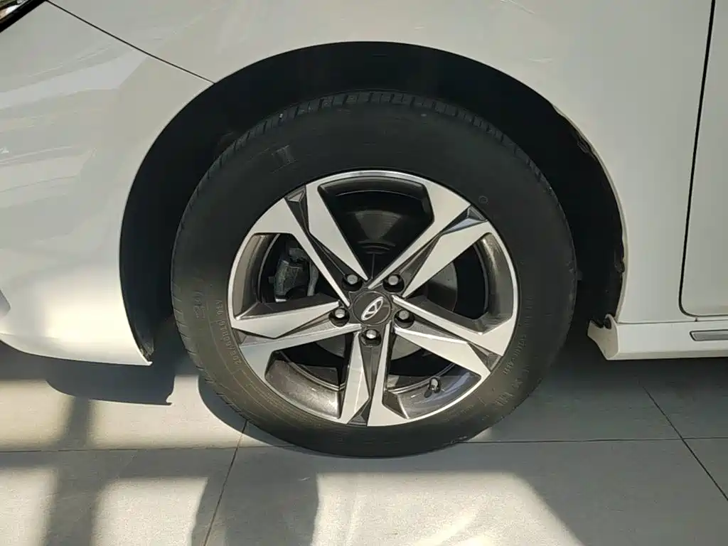 Chery Arrizo 5 PLUS — фото 23