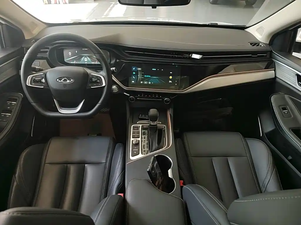 Chery Arrizo 5 PLUS — фото 10