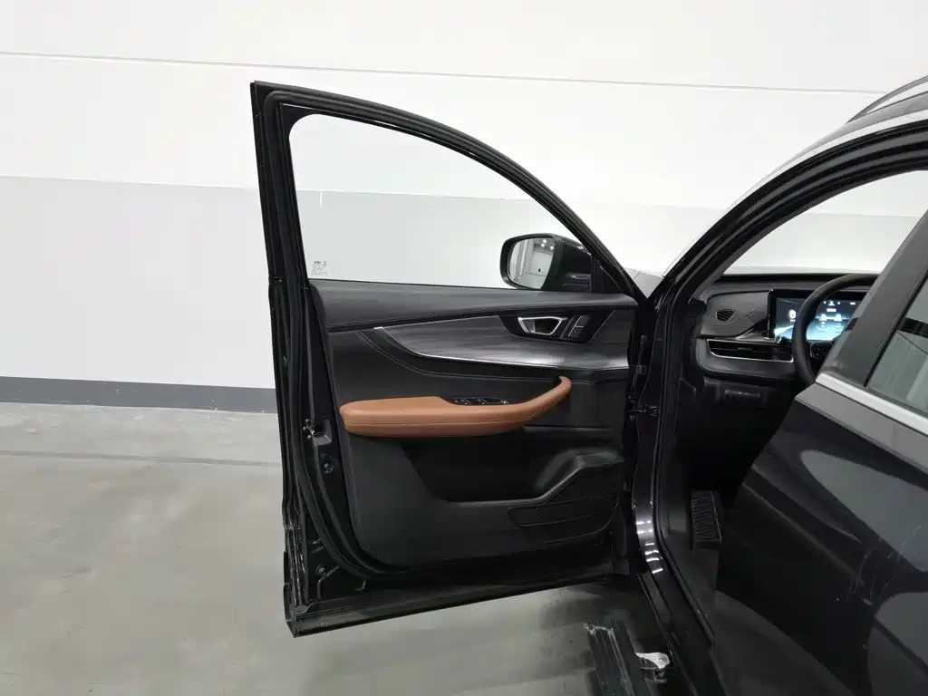 Chery Tiggo 8 PLUS — фото 8