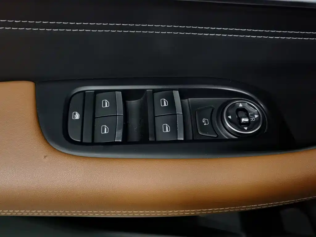 Chery Tiggo 8 PLUS — фото 9
