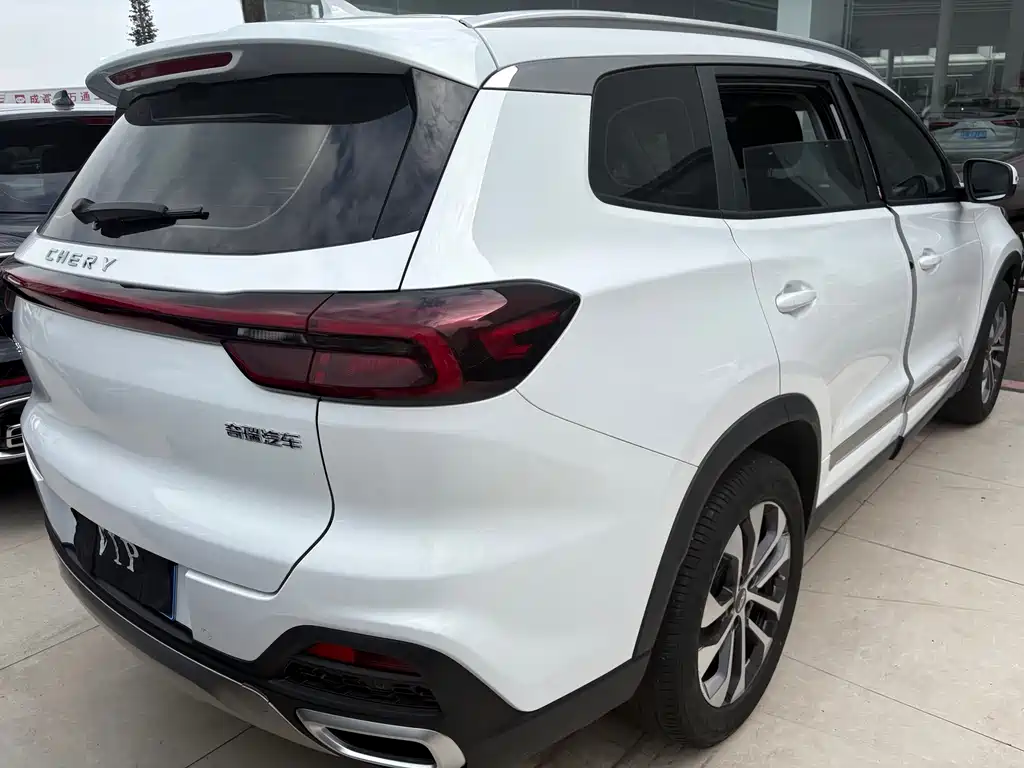 Chery Tiggo 8 — фото 17