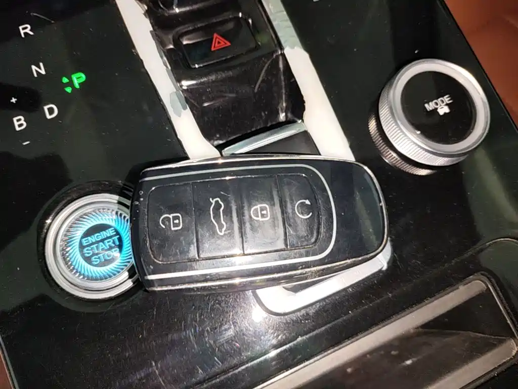 Chery Tiggo 8 PLUS Kunpeng e+ — фото 9