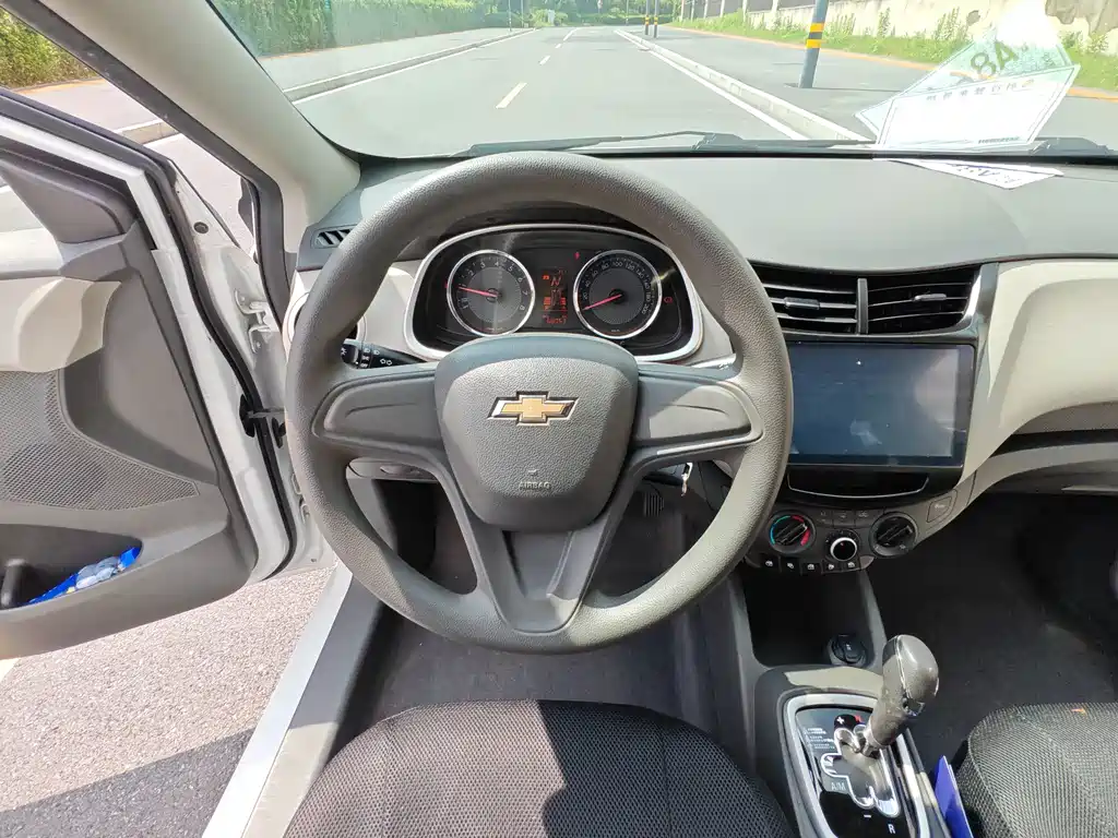 Chevrolet Sail — фото 15
