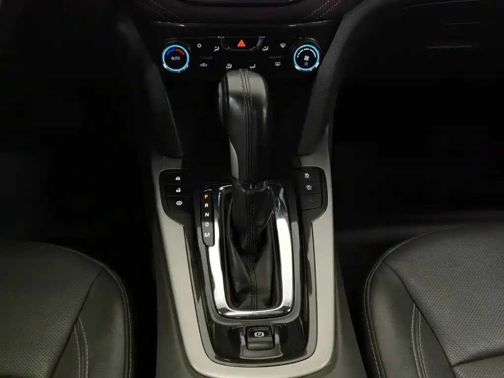Chevrolet Malibu — фото 13