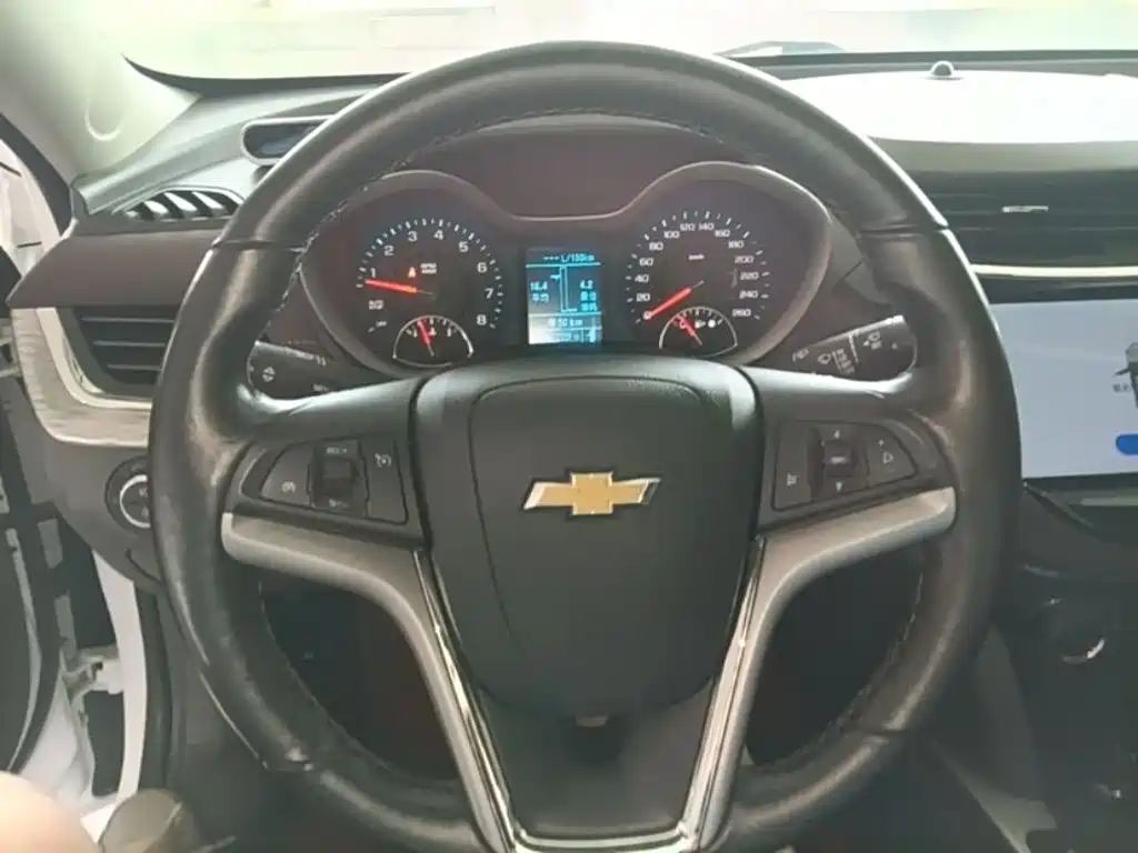 Chevrolet Malibu — фото 11
