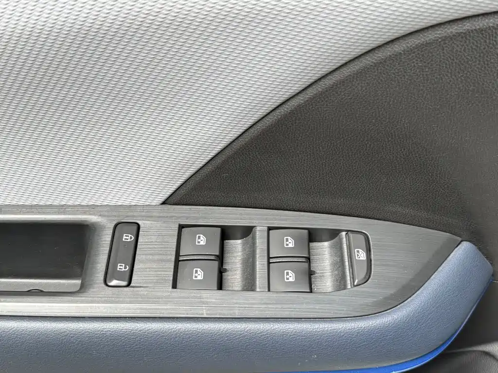 Chevrolet Monza — фото 17