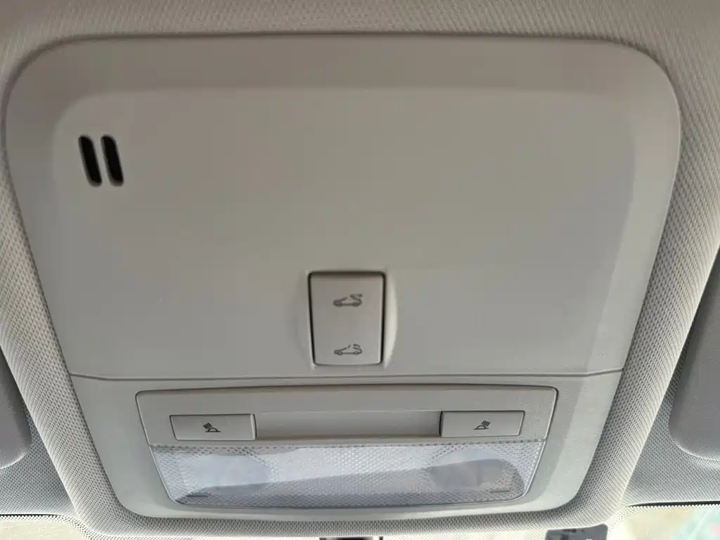 Chevrolet Monza — фото 18