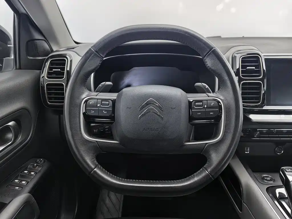 Citroen C5 AIRCROSS — фото 11