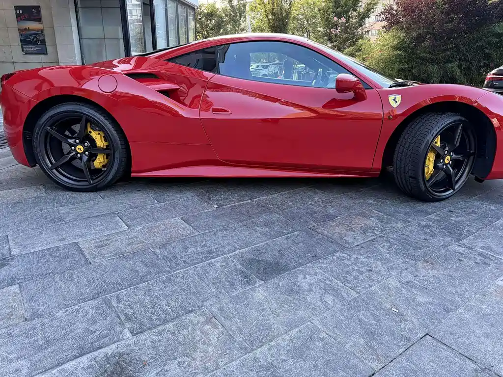 Ferrari 488 — фото 2