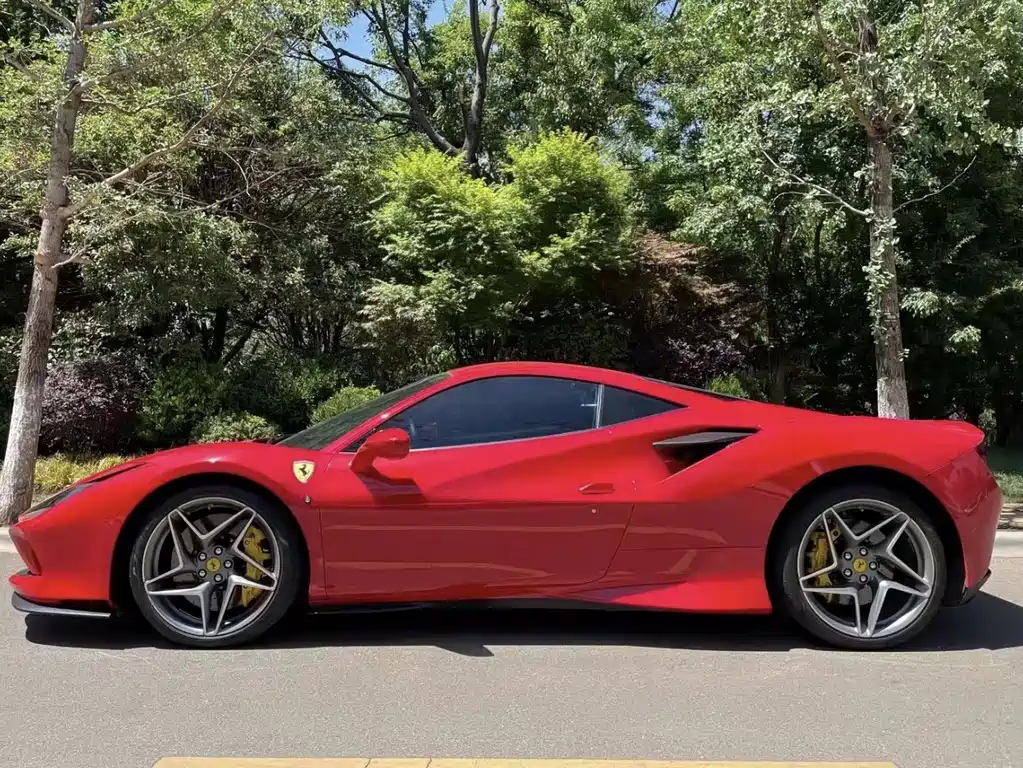 Ferrari F8 — фото 3