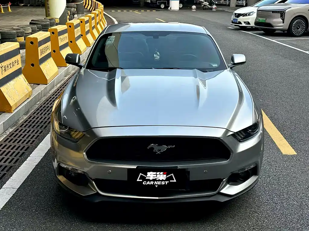 Ford Mustang — фото 2
