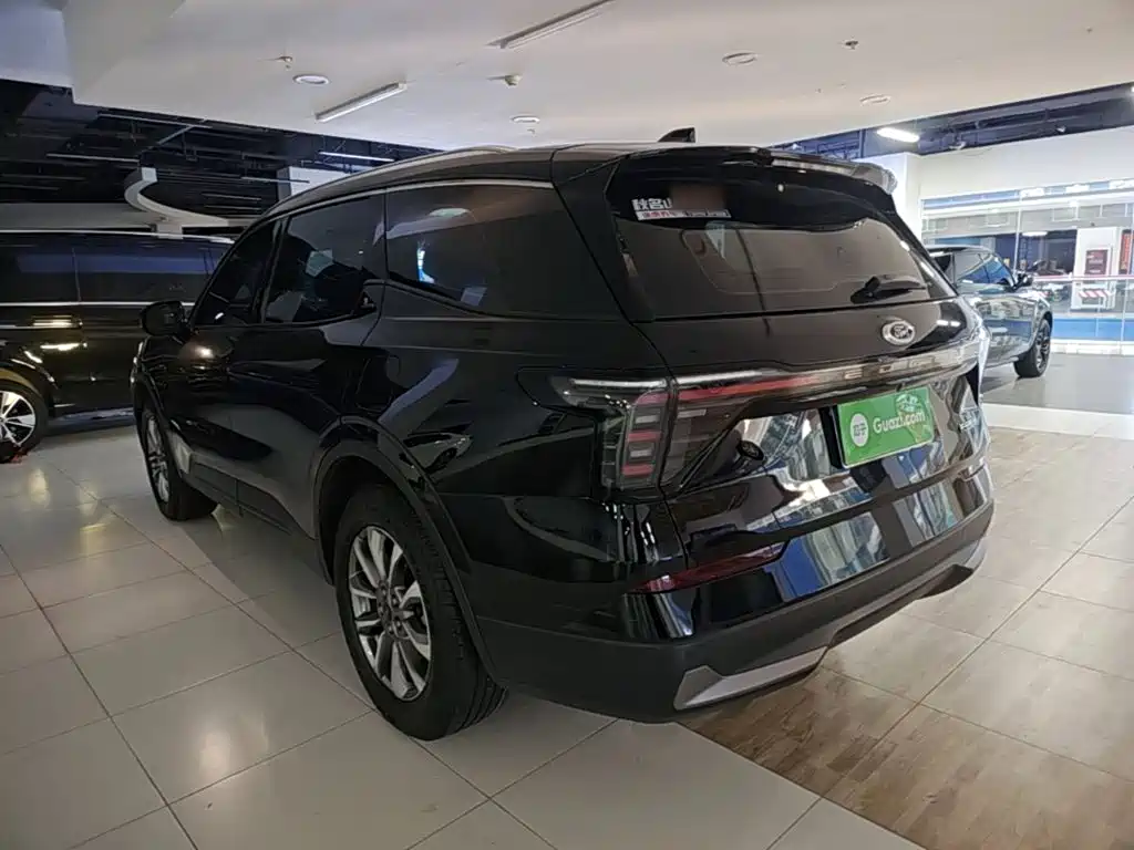Ford Edge — фото 5