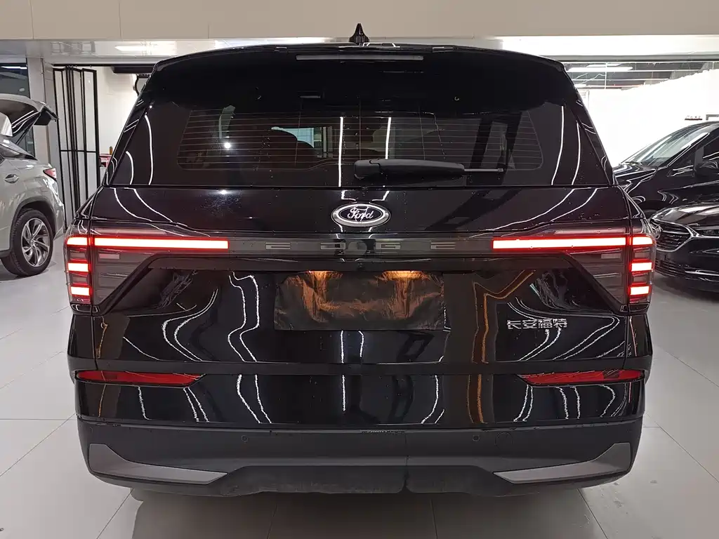 Ford Edge — фото 8