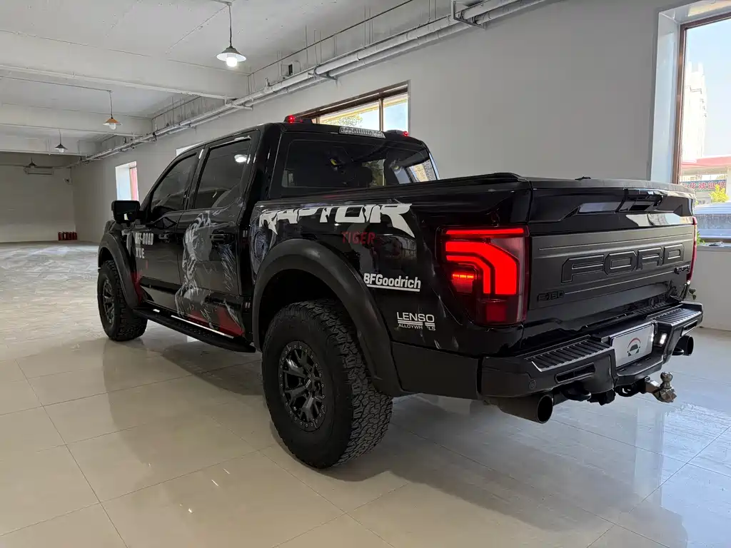 Ford F-150 Raptor — фото 6