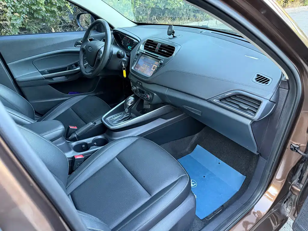 Ford Escort — фото 13