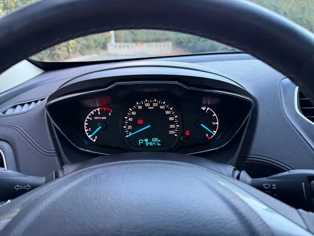 Ford Escort — фото 20