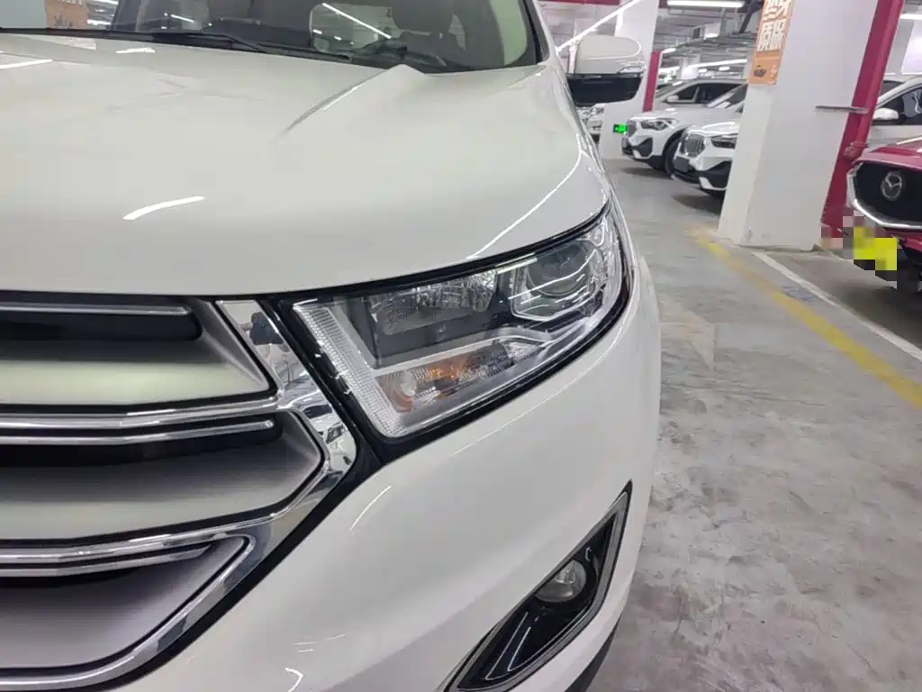 Ford Edge — фото 24