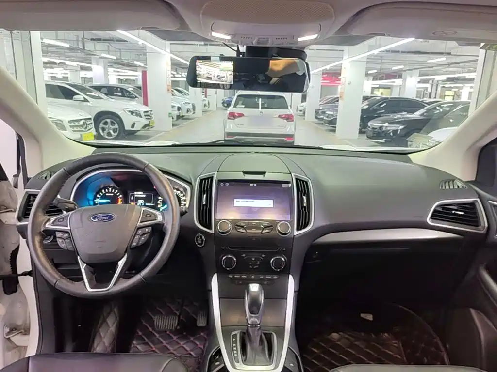 Ford Edge — фото 10