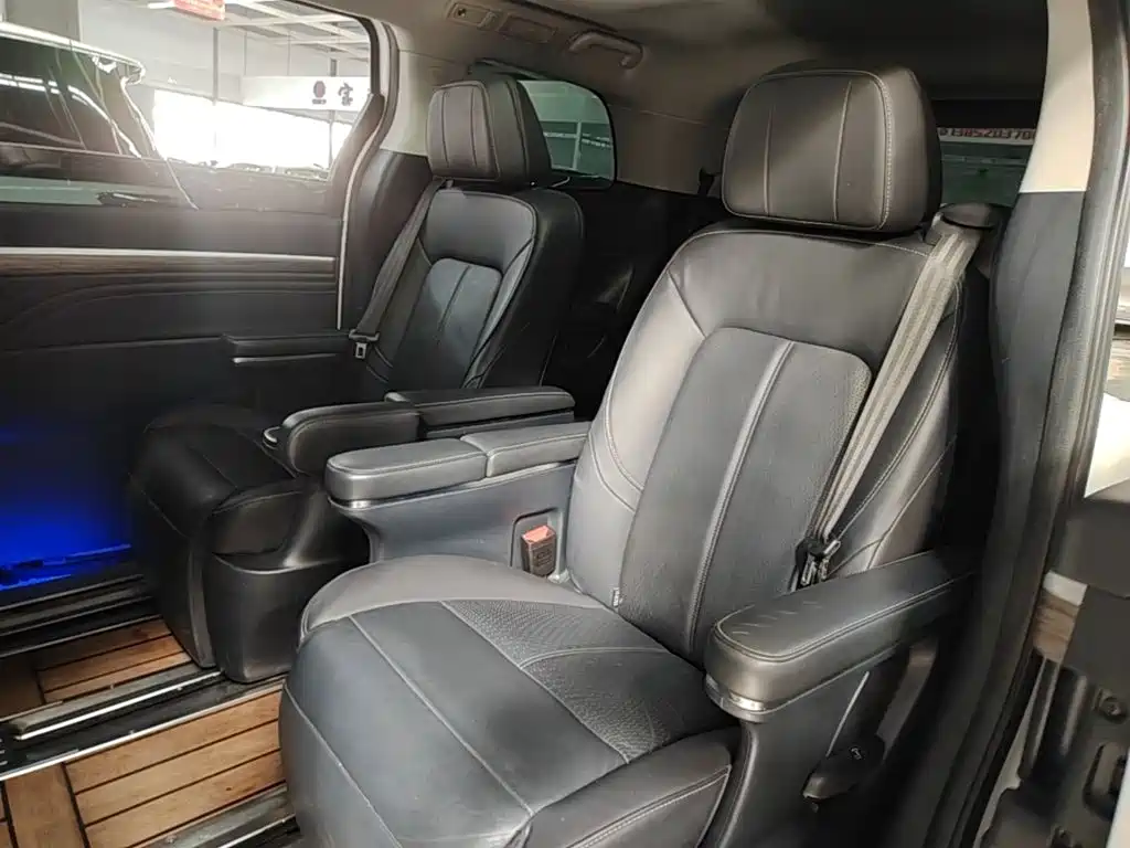 GAC Motor Trumpchi M8 — фото 17