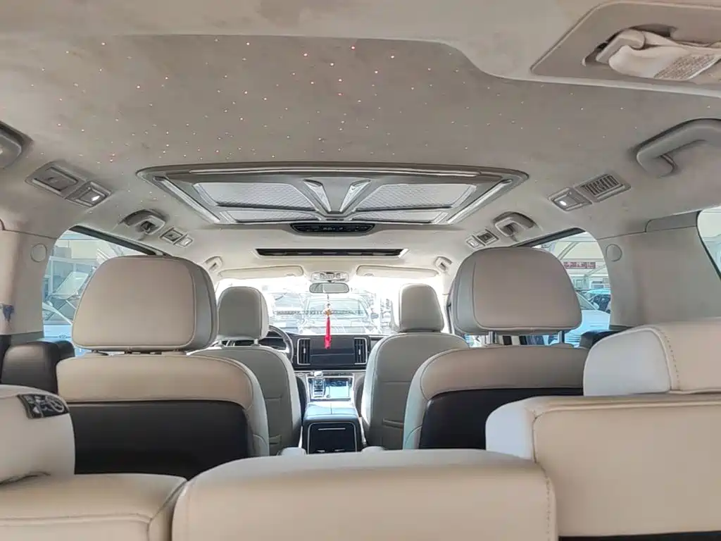 GAC Motor Trumpchi M8 — фото 18