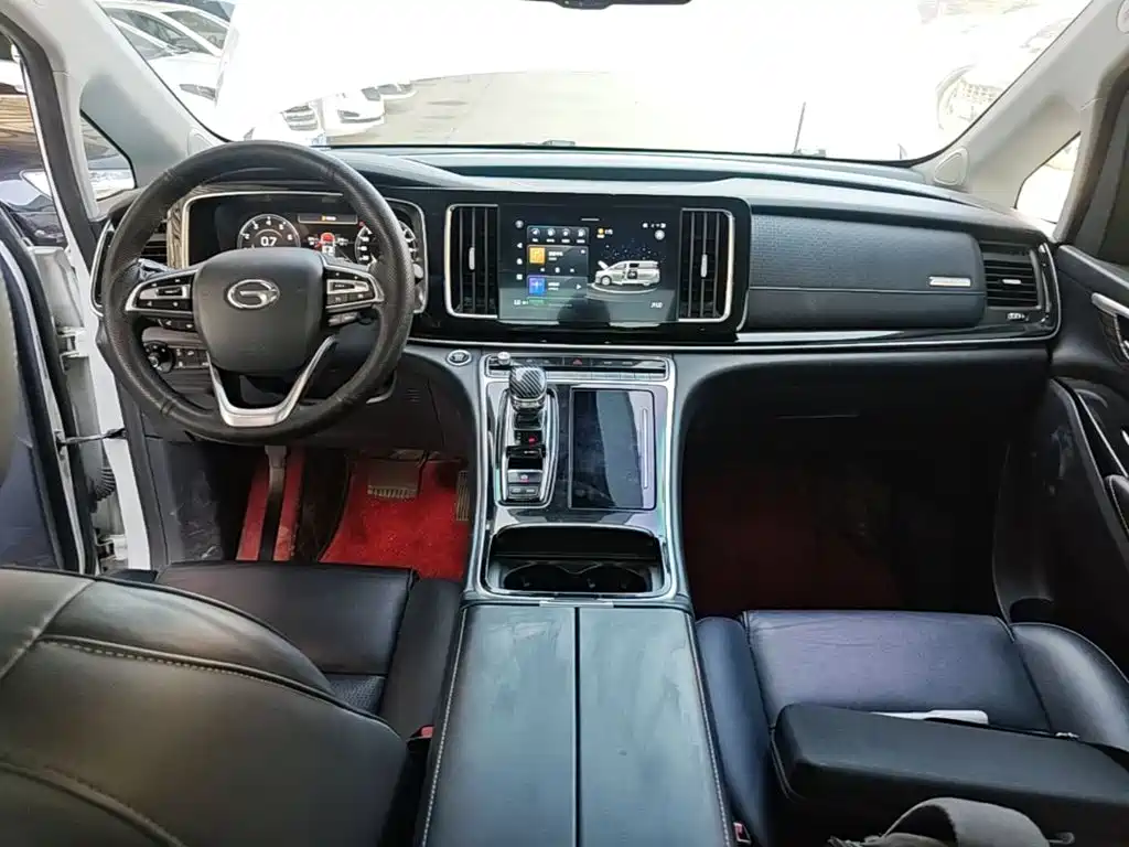 GAC Motor Trumpchi M8 — фото 10