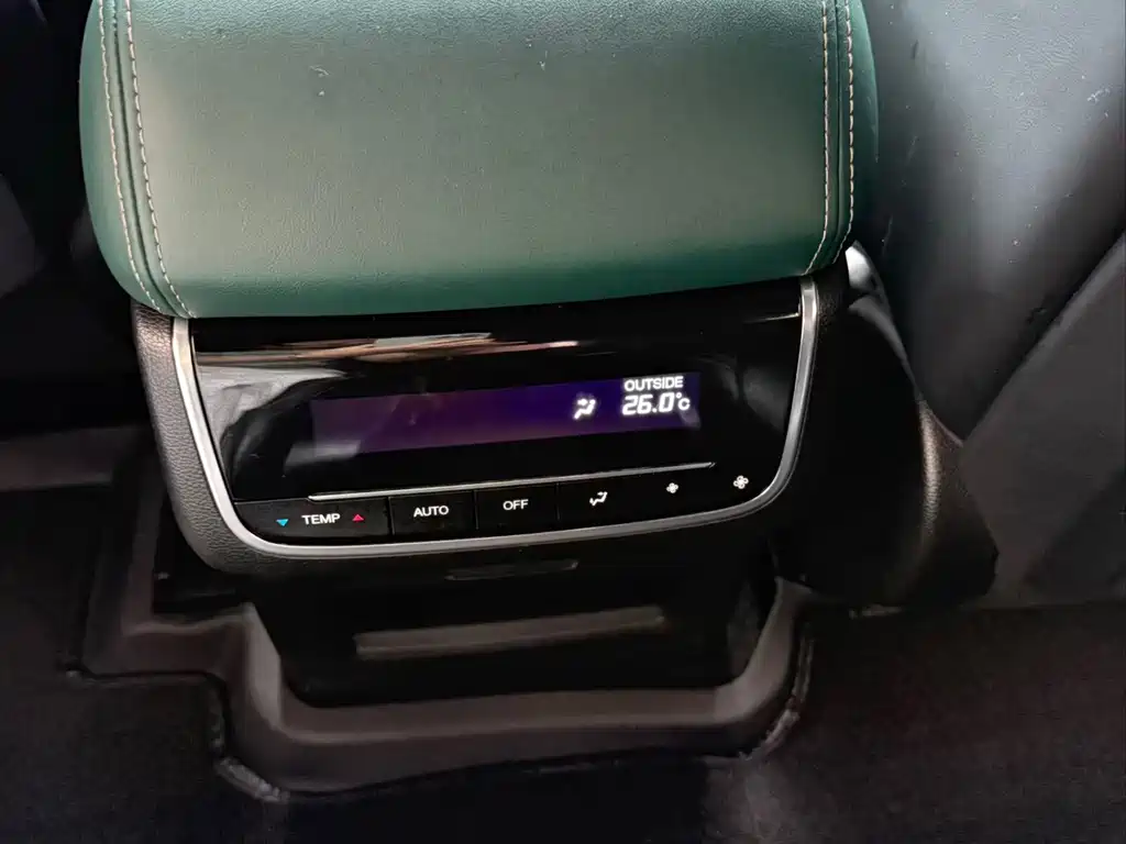 GAC Motor Trumpchi GS8 — фото 14