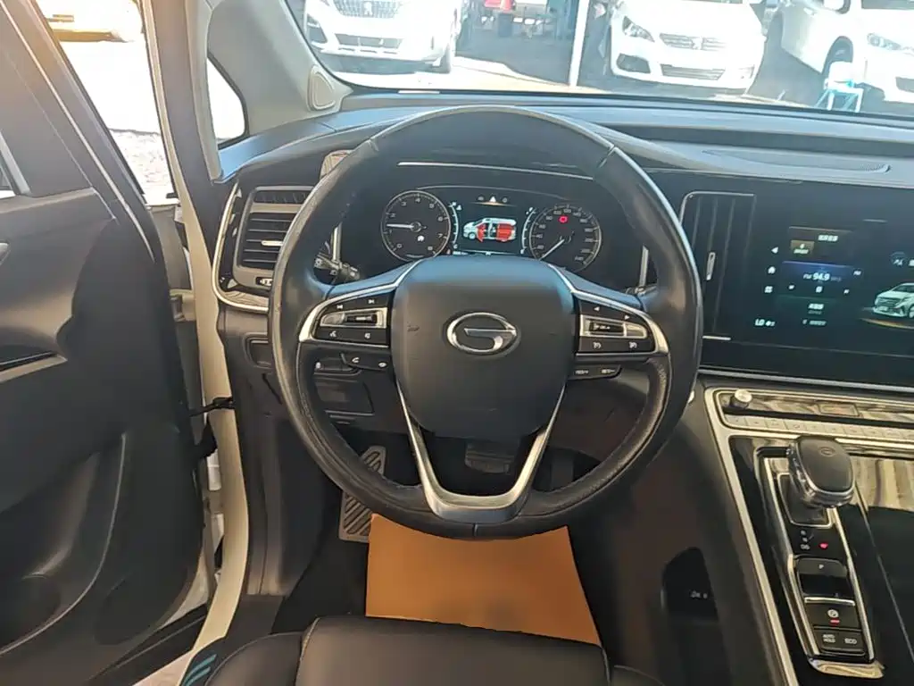 GAC Motor Trumpchi M8 — фото 11