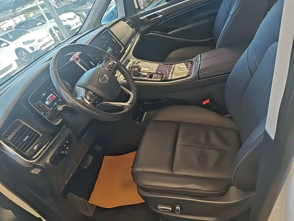 GAC Motor Trumpchi M8 — фото 15