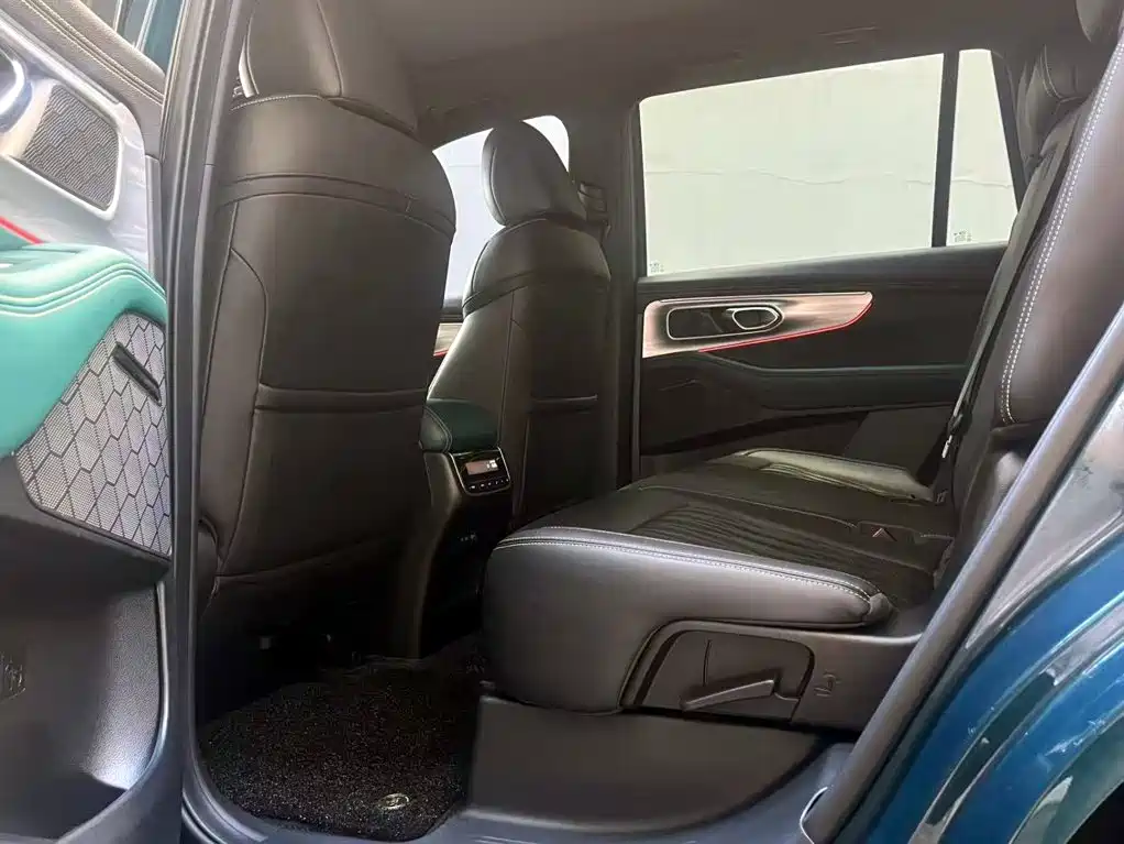 GAC Motor Trumpchi GS8 — фото 10
