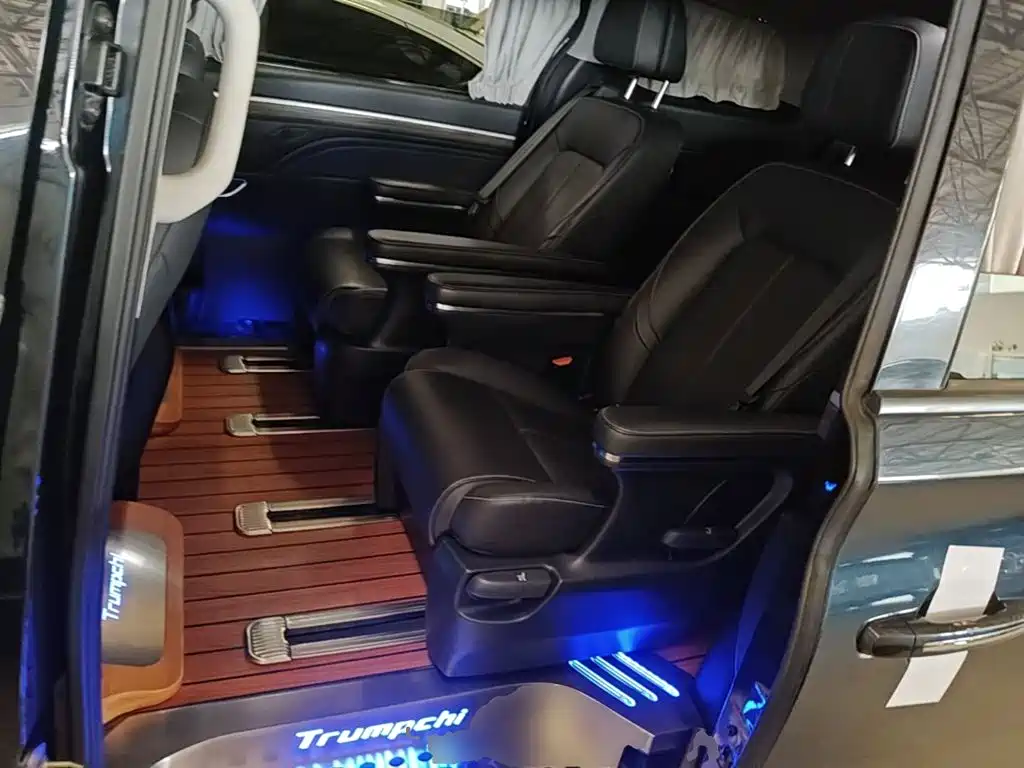 GAC Motor Trumpchi M8 — фото 17