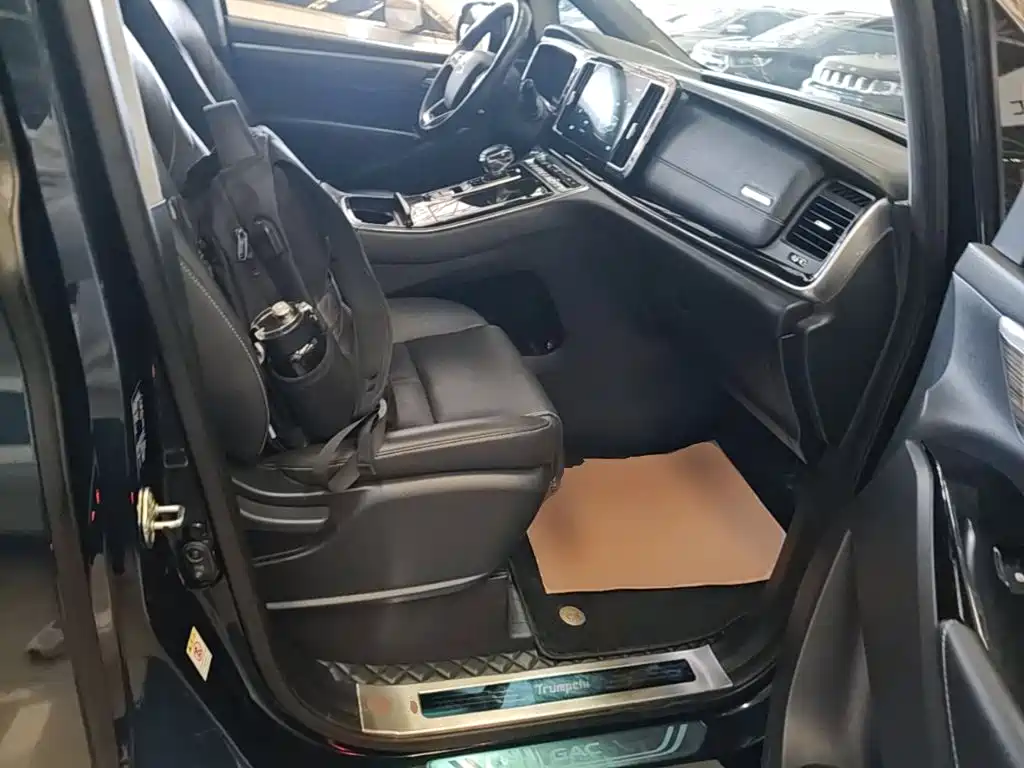 GAC Motor Trumpchi M8 — фото 25