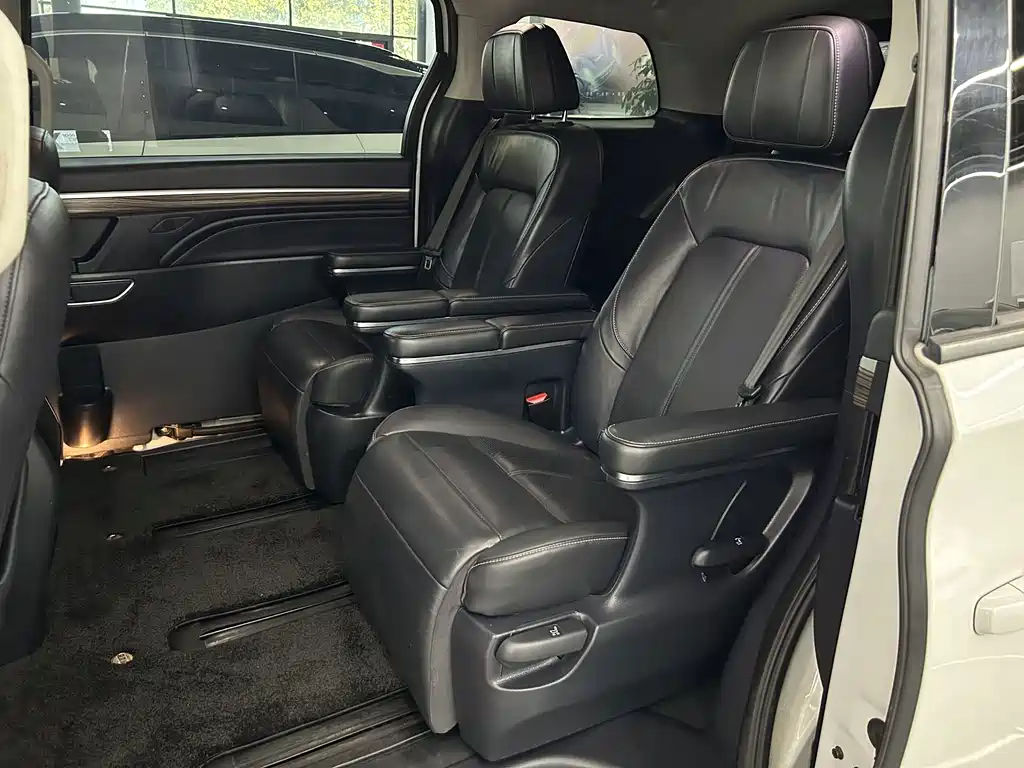 GAC Motor Trumpchi M8 — фото 14