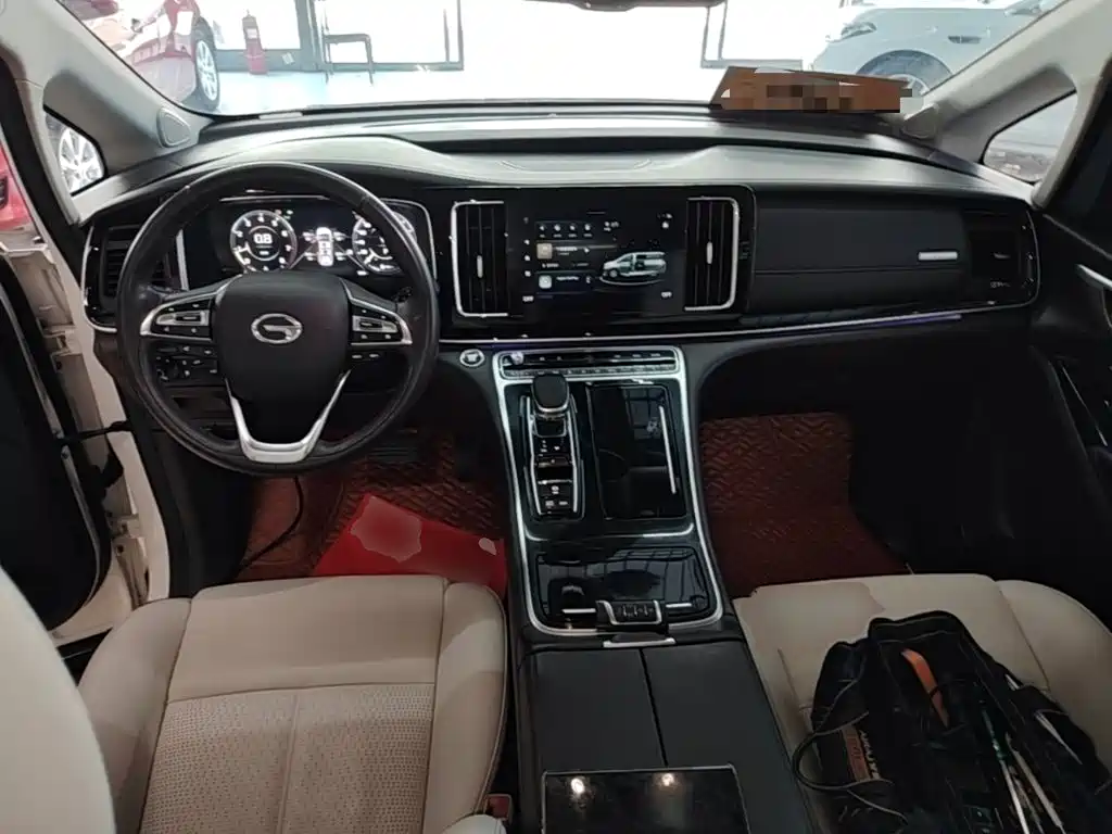GAC Motor Trumpchi M8 — фото 10