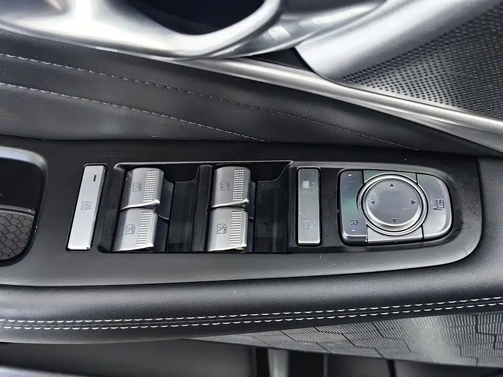 GAC Motor Trumpchi GS8 — фото 9