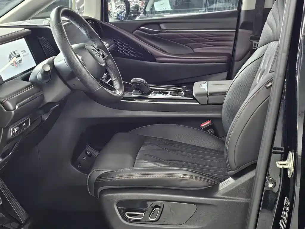 GAC Motor Trumpchi M8 — фото 9