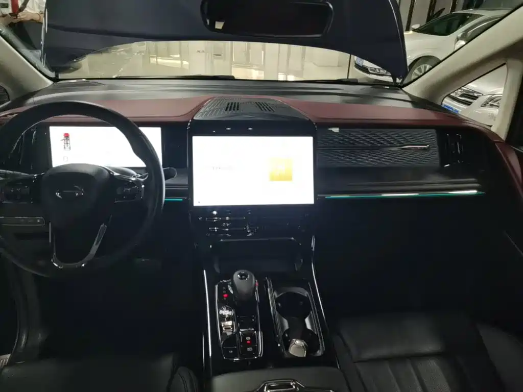 GAC Motor Trumpchi E9 — фото 13