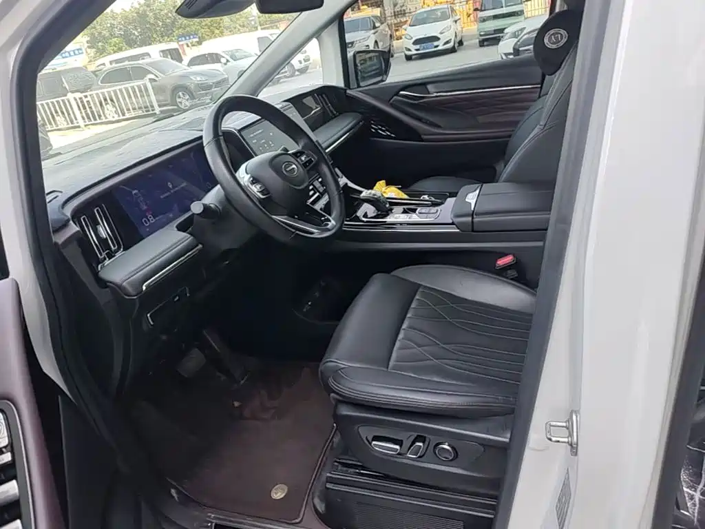 GAC Motor Trumpchi M8 — фото 15