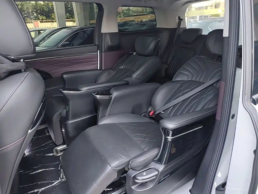 GAC Motor Trumpchi M8 — фото 17