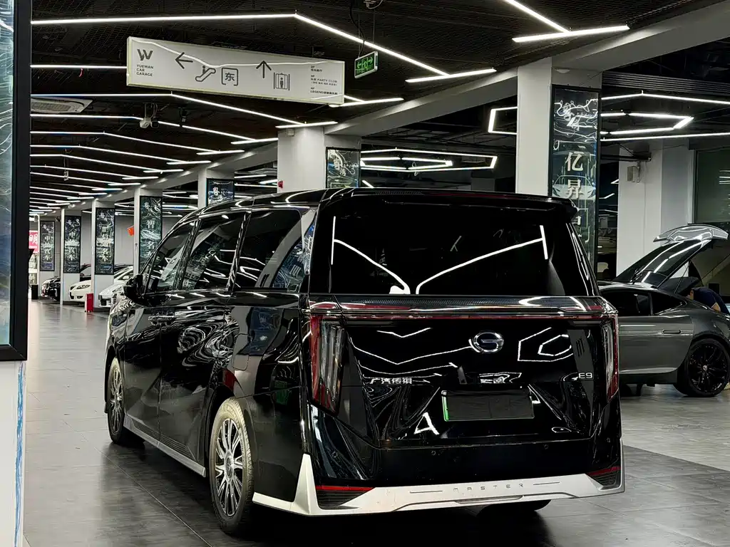GAC Motor Trumpchi E9 — фото 11