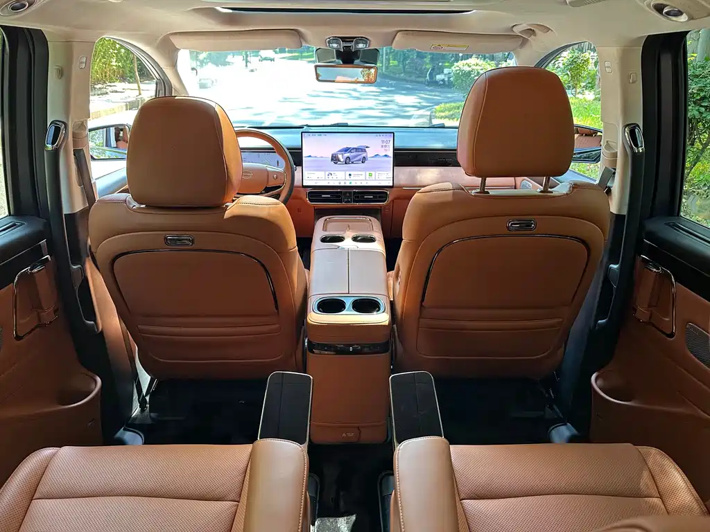 GAC Motor Trumpchi Xiangwang M8 — фото 13