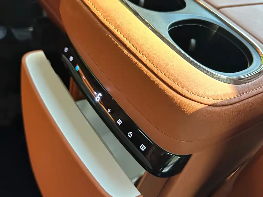GAC Motor Trumpchi Xiangwang M8 — фото 25